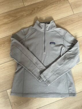 Patagonia Quarter-Zip Fleece Pullover in Light Gray